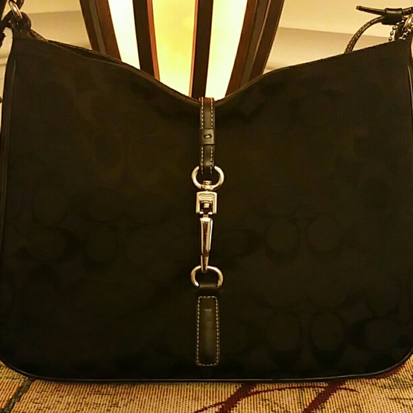 AUTHENTIC COACH BAG*