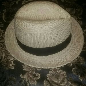 Adorable straw fadora hat