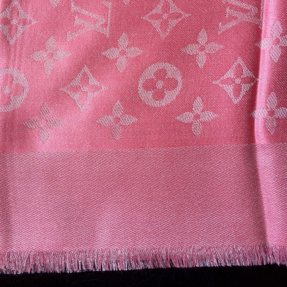 Louis Vuitton Accessories - Louis Vuitton scarf