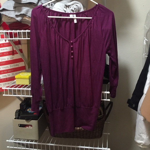 Old Navy longsleeve top