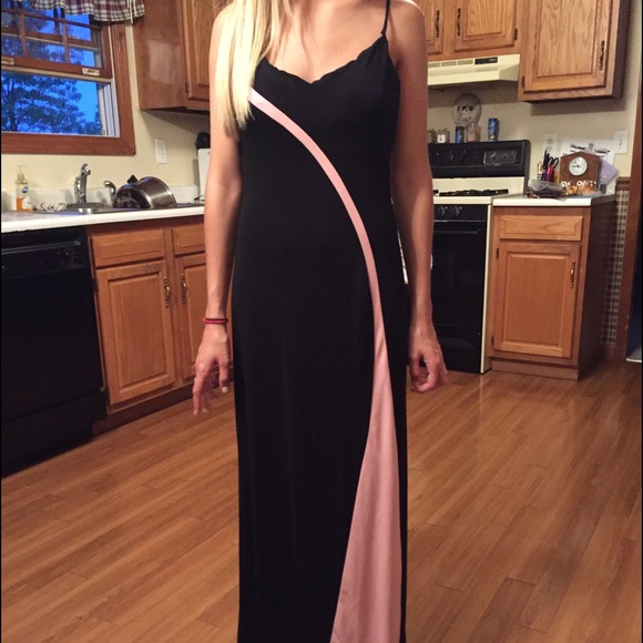 Dress - Picture 1 of 2