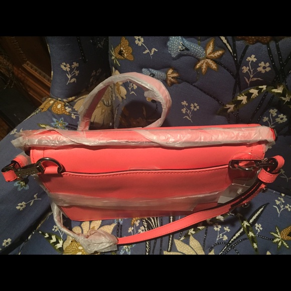 ADDITIONAL PICS - Picture 4 of 4