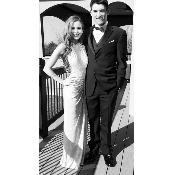 Meet your Posher, Hannah - Picture 2 of 2