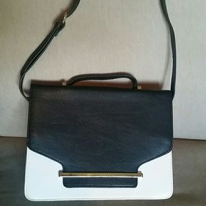 Black and white shoulder bag