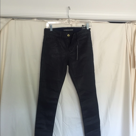 EXPRESS MIA Mid-Rise