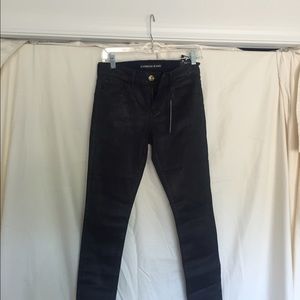 EXPRESS MIA Mid-Rise