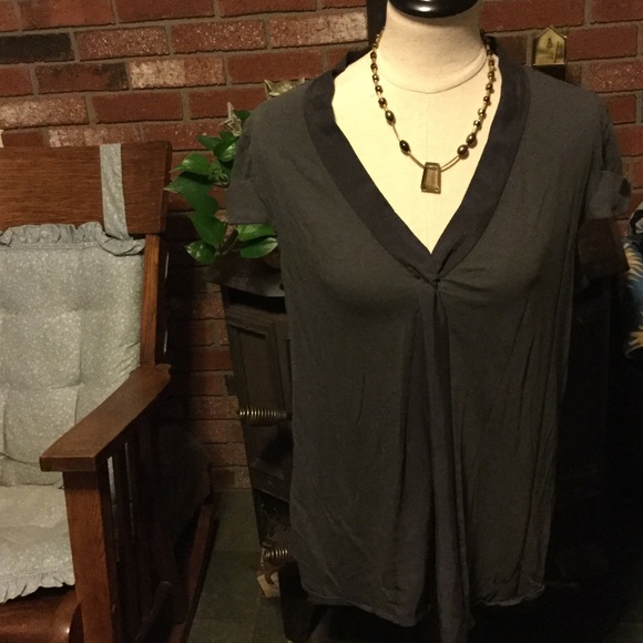 SALE! Banana Republic Grey V Neck Top 😍 - Picture 2 of 4
