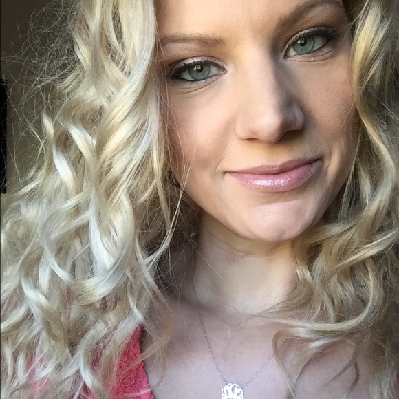 Meet your Posher, Jen - Picture 2 of 2