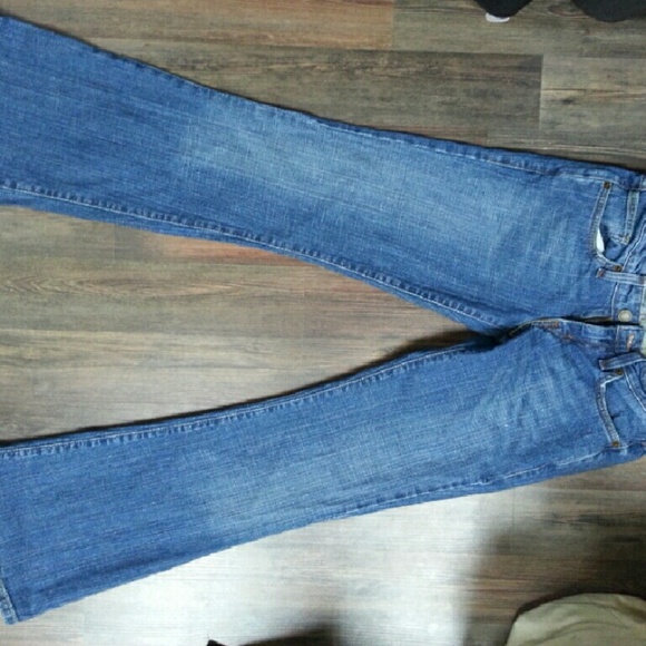 Levis Super low size 3