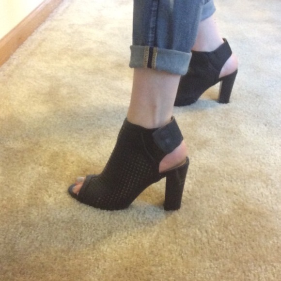 Last pair! 😱 (Size 10) ‼️Clearance‼️ - Picture 4 of 4