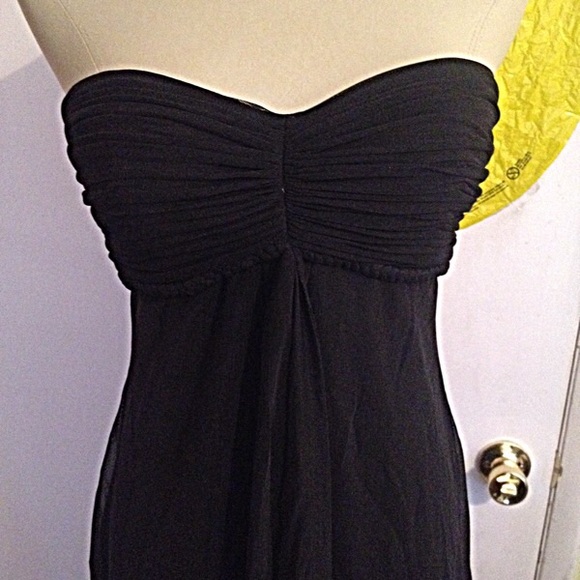 Black strapless formal dress - Picture 2 of 4