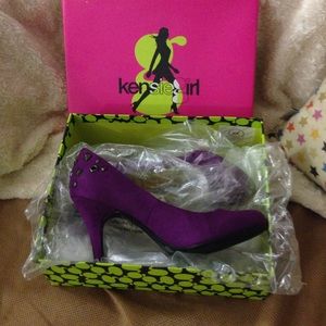 New Kensie Girl Purple Faux Suede Studded Pumps