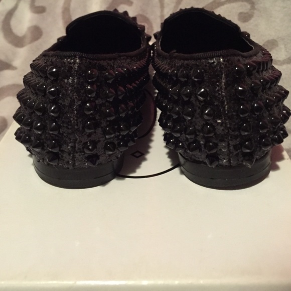 🚫SOLD ON Ⓜ️🚫 Steve Madden Studded Flats - Picture 3 of 4