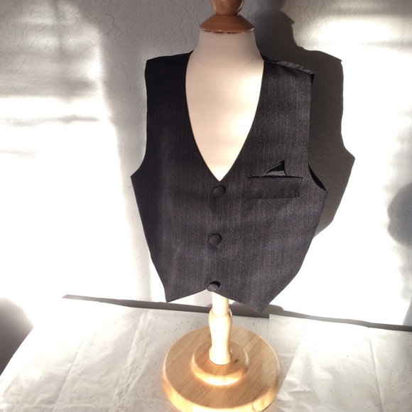 Vest - Picture 1 of 1