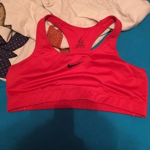 Sports bra
