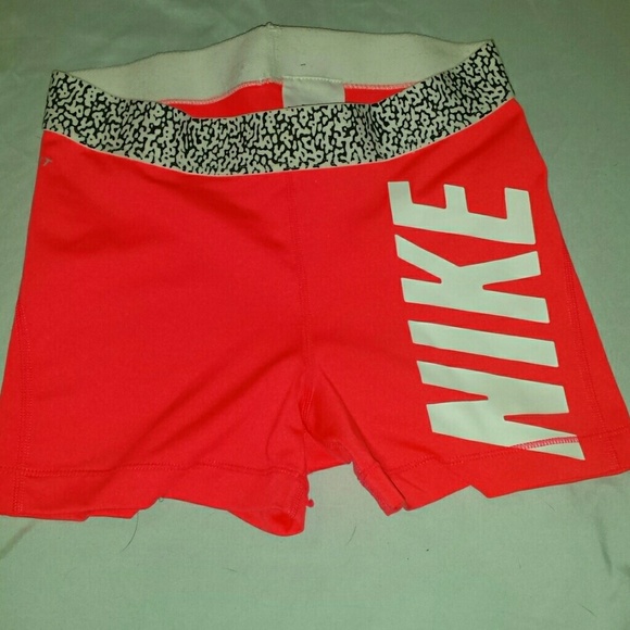 Nike pro shorts - Picture 1 of 1