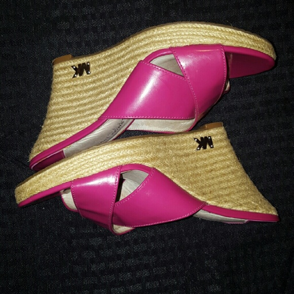 MK Wedges 💖💖 - Picture 2 of 4