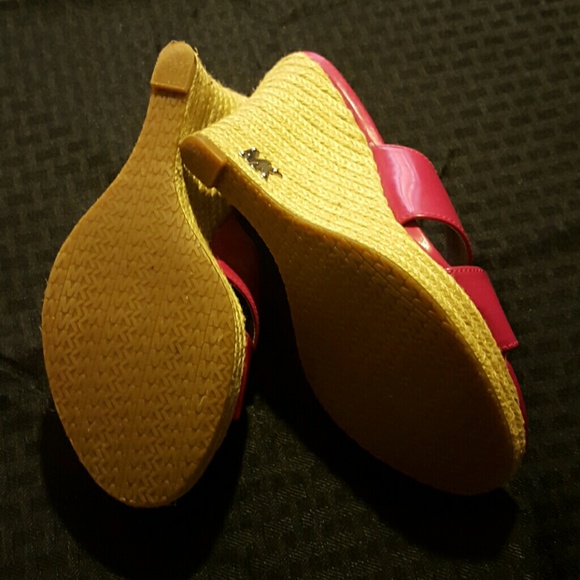 MK Wedges 💖💖 - Picture 3 of 4