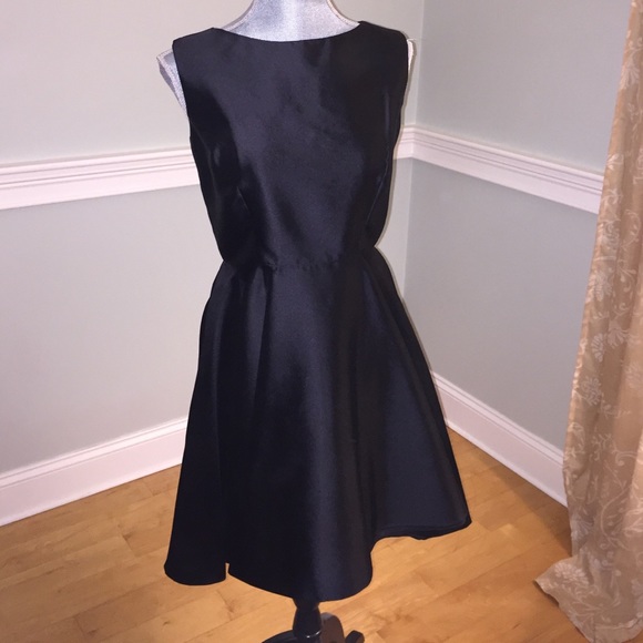 NWT Christian Siriano little black dress