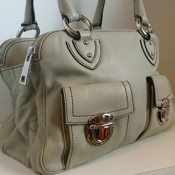 Marc Jacobs Handbags - Marc Jacobs Blake Taupe Leather Shoulder Bag