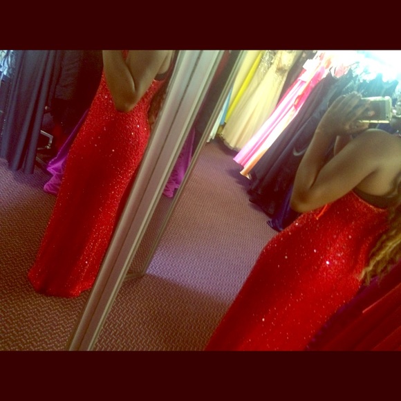 Sparkly Red Prom Dress