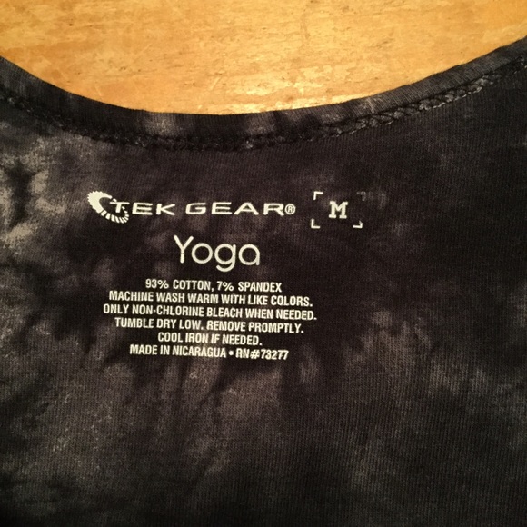 Structured Yoga Tank - Picture 4 of 4