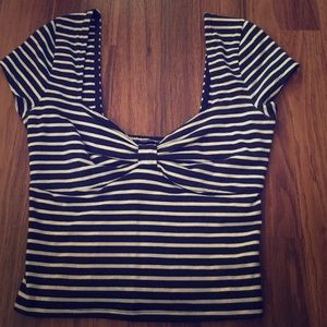 A&F crop top