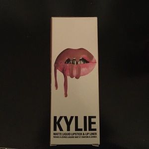 Kylie Jenner Matte Lip Kit