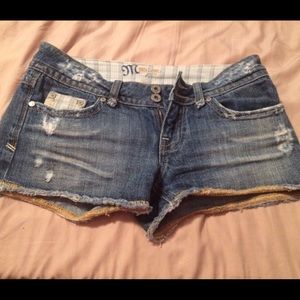 Miss Me Shorts Size 26