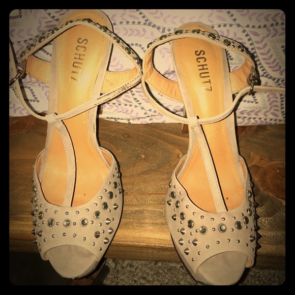 Light grey high heels. Schutz. Brand new. - Picture 1 of 4