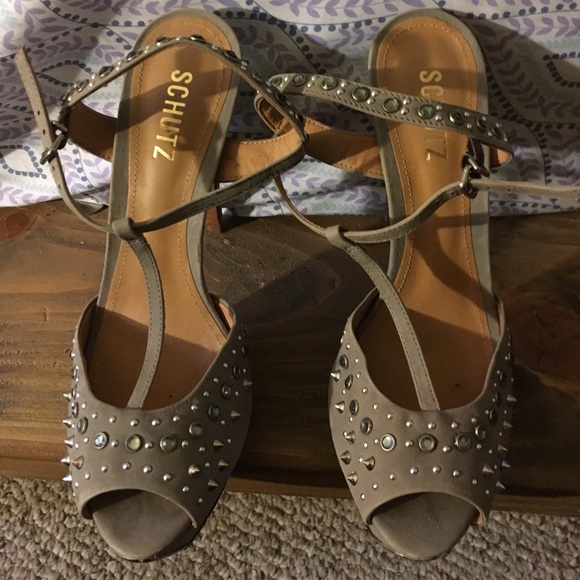 Light grey high heels. Schutz. Brand new. - Picture 4 of 4