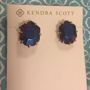 Morgan Studs Black Iridescent