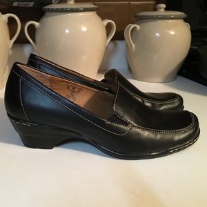 Jaclyn Smith Black casual/dress Shoe
