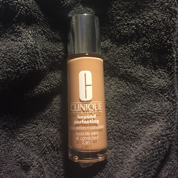 Clinique Beyond Perfecting foundation