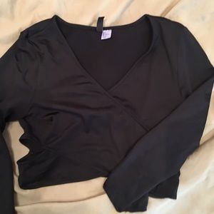H&m black crop top