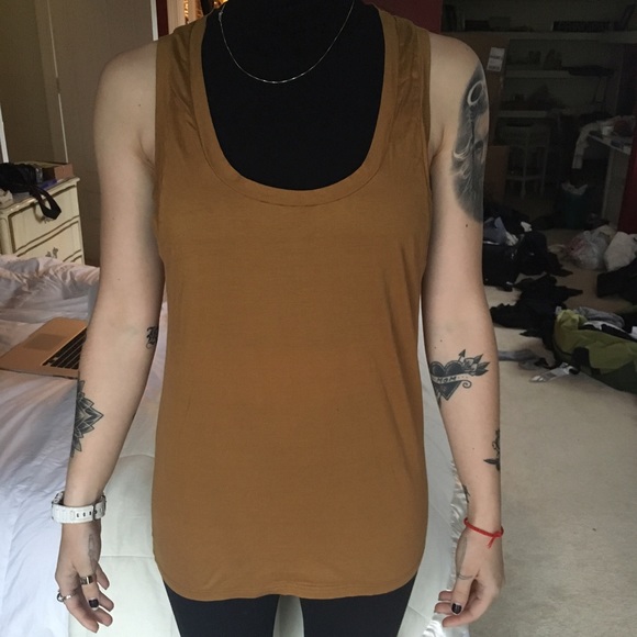 Burberry Scoop Neck Tank size small
