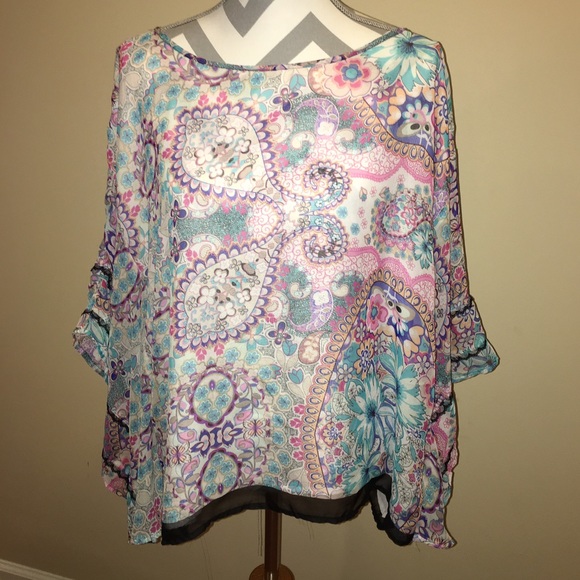 Investments Tops - 💗Investments Boho Style Blouse 💗