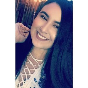 Meet your Posher, Vanessa