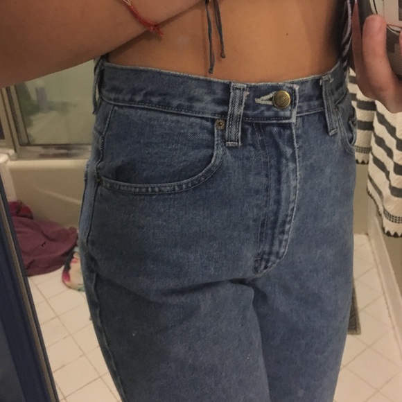 cute high wasted mom jeans!!!