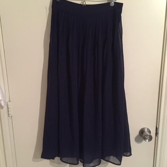 Navy Forever 21 maxi skirt