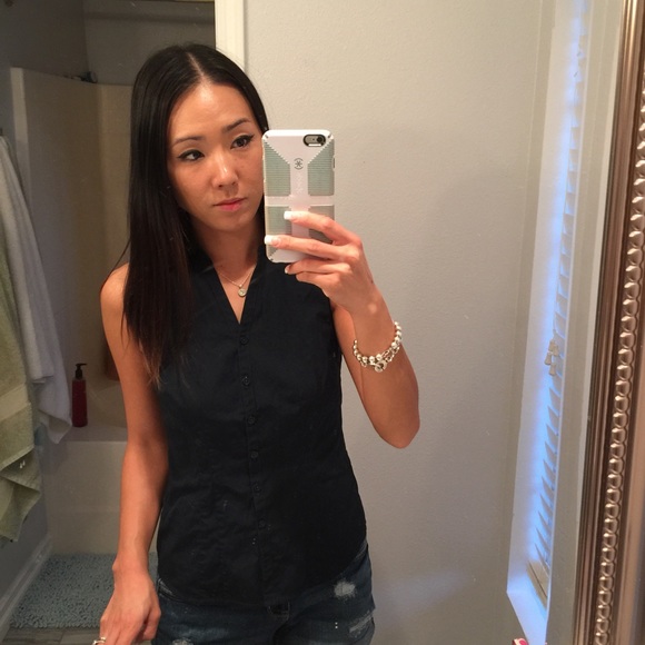 Ann Taylor navy sleeveless button down