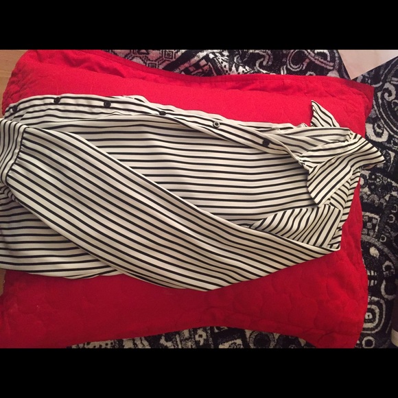 Black & White striped F21 button down long sleeve - Picture 1 of 4
