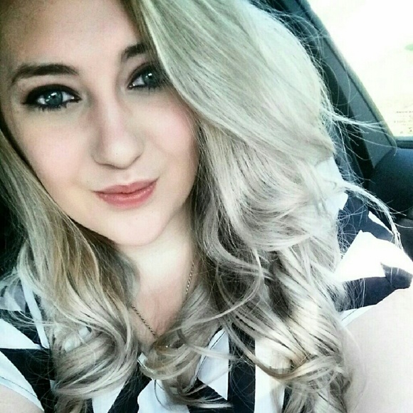 Meet your Posher, Hailey