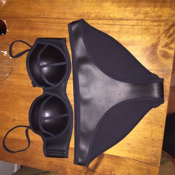 Triangl Bikini- Black