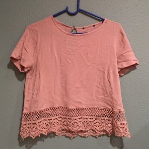 Cute crop top with crochet at the bottom