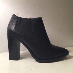 Steve Madden Ankle Boots 8
