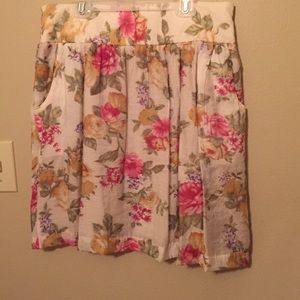 Cream floral printed skirt