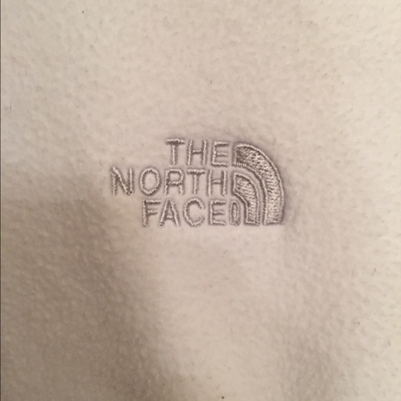 Super comfy White North Face Fleece❤️