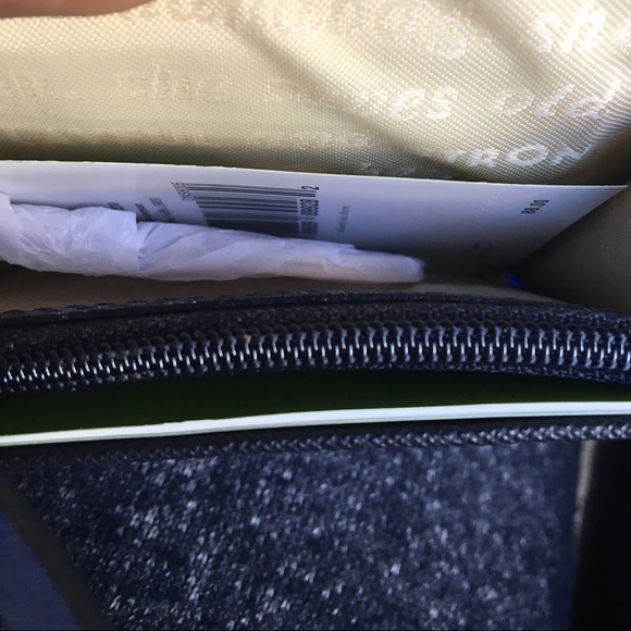 (SOLD)Kate Spade Scallop Darla - Picture 3 of 4