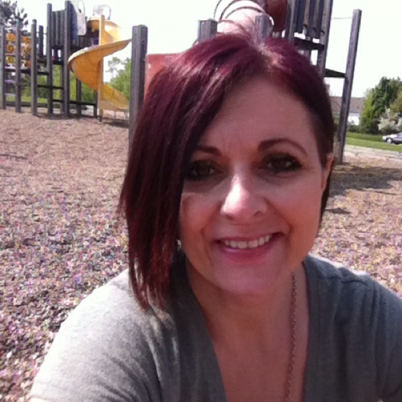 Meet your Posher, Andrea - Picture 1 of 1